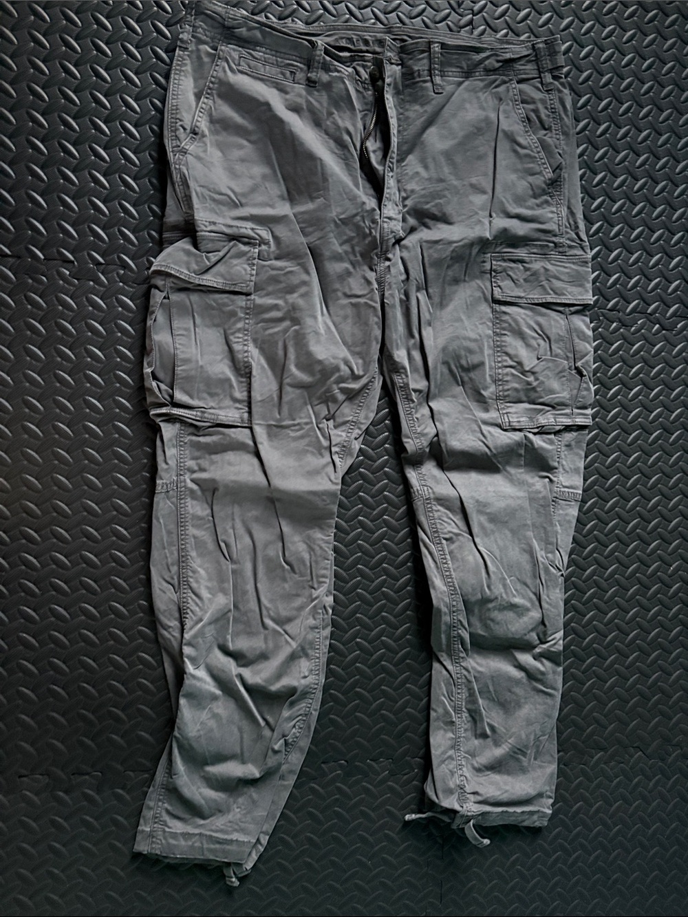 American Eagle Outfitters Gray Cargo Pants